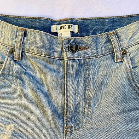Forever 21 I Love H81 Cuffed Distressed Denim Jeans Shorts Size 26 NWT - Picture 10 of 14